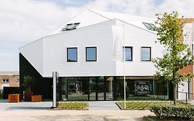 Trust Hotel